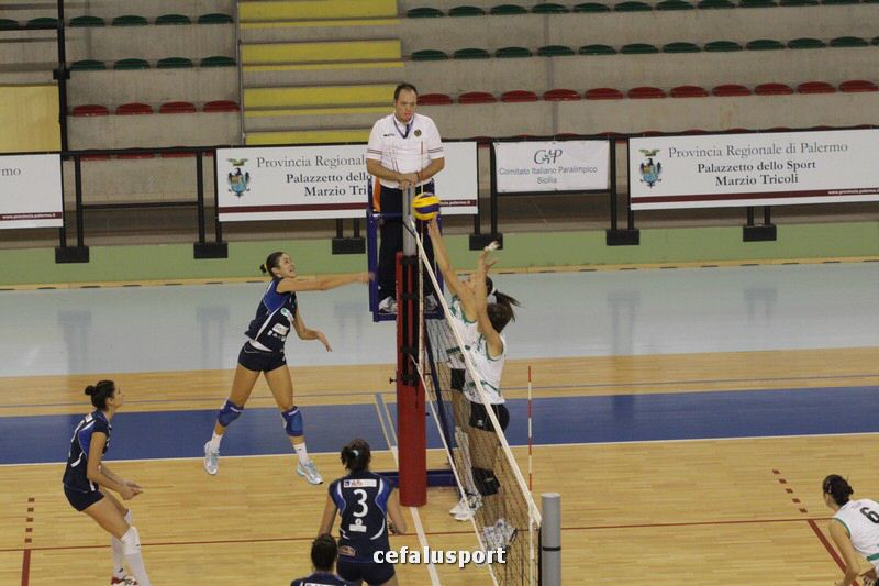 111030 volley 250_tn.jpg